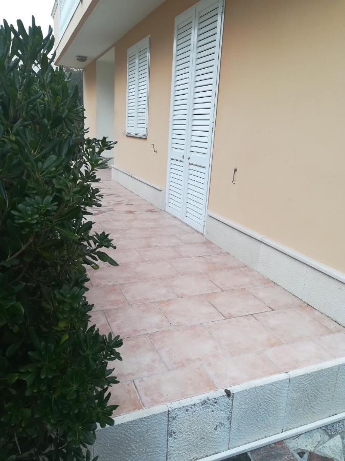 Apartments By The Sea Novalja, Pag - 17973 Екстер'єр фото