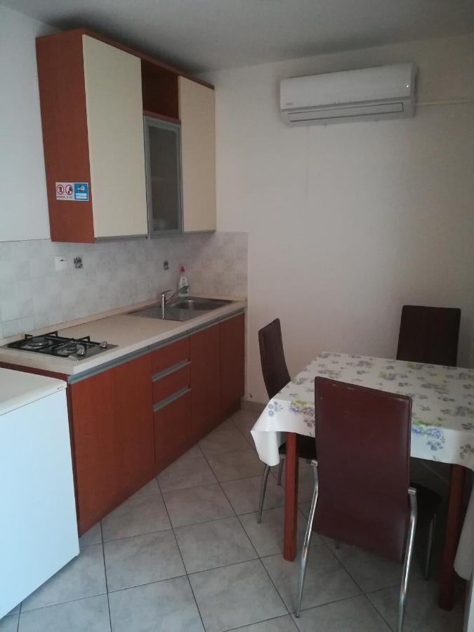 Apartments By The Sea Novalja, Pag - 17973 Екстер'єр фото